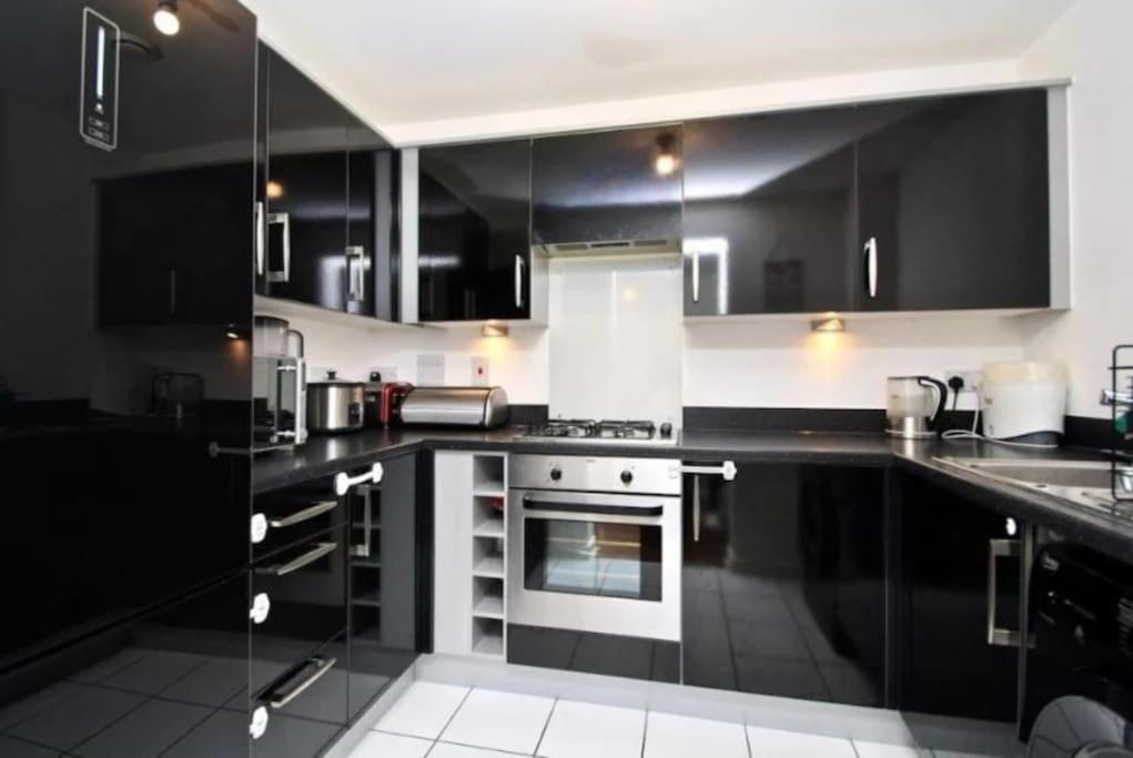Elegant, Spacious 2bed In Crystal Palace,